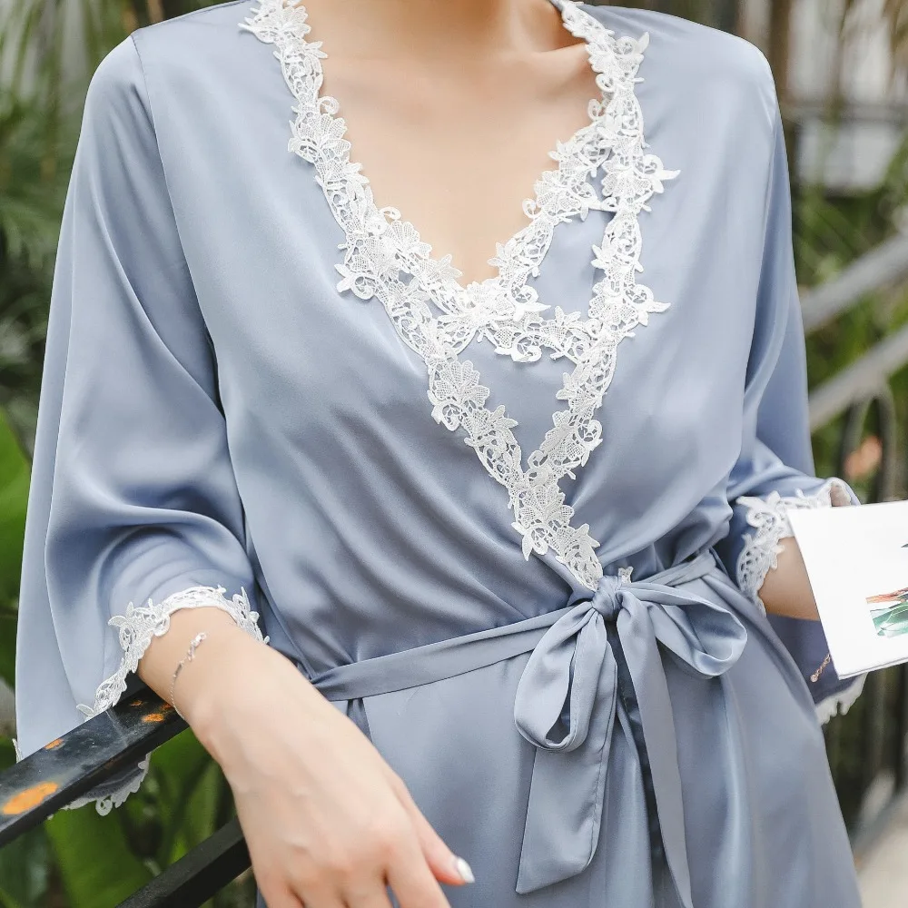 Осенняя сексуальная пижама 2 предмета халат красивое кружевное платье на