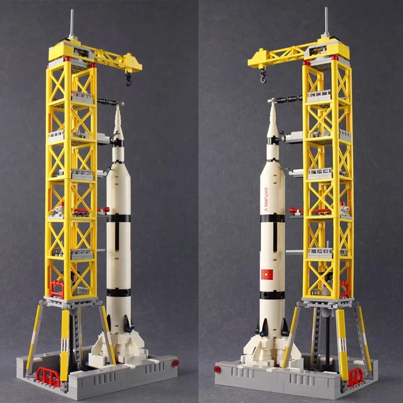 Авиационная модель ракетного пускового устройства Saturn 5 совместимая с
