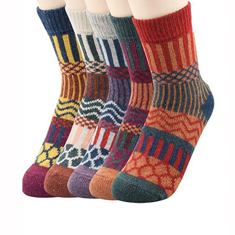 1 Pair sports socks Japanese Autumn winter thick warm women sock line national wind wool school students |