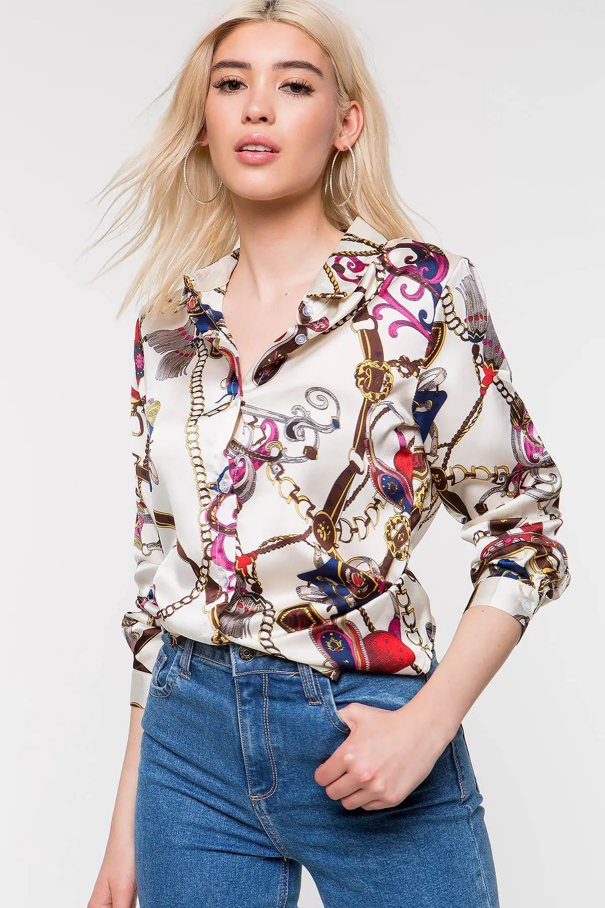 Spring and summer 2019 new style fashionable European American long sleeve chain printed casual shirt |
