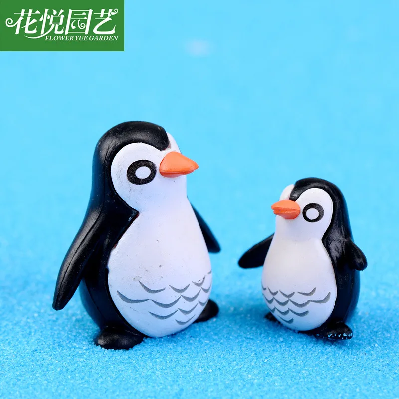 

2 Pcs Moss Micro-landscape Ornaments Penguin Father and Son Doll DIY Small Toys Multi-interior Ornaments