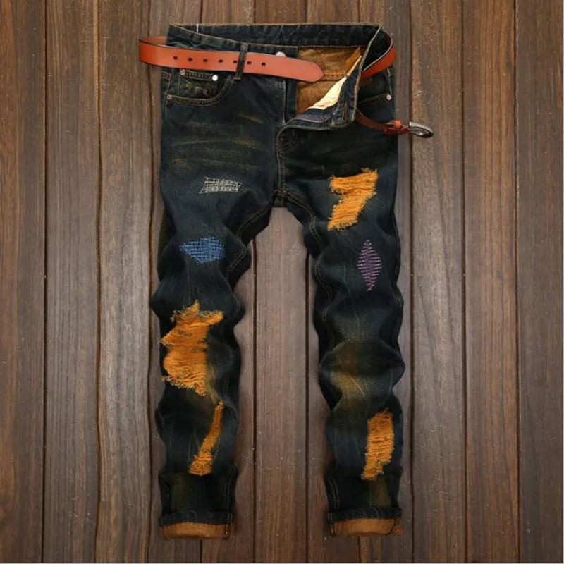 Рваные джинсы для мужчин 2018 Новинка желтые рваные модные штаны с вышивкой
