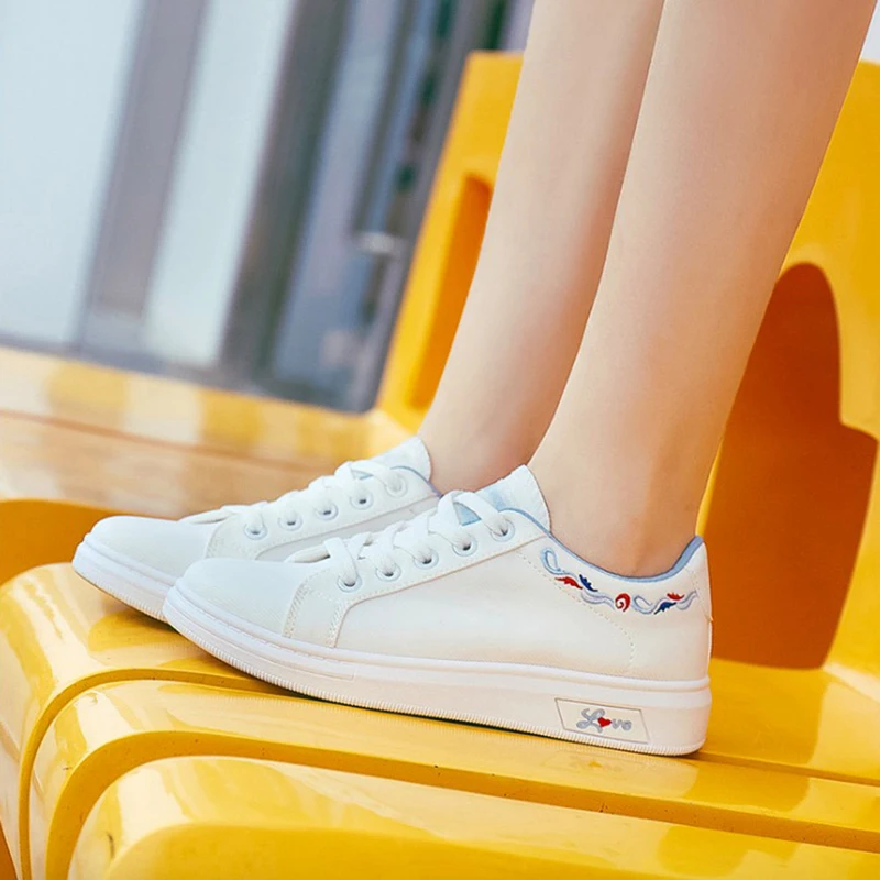 Женская Повседневная обувь 2018 г. осенние женские кроссовки Мода вышивать дышащая