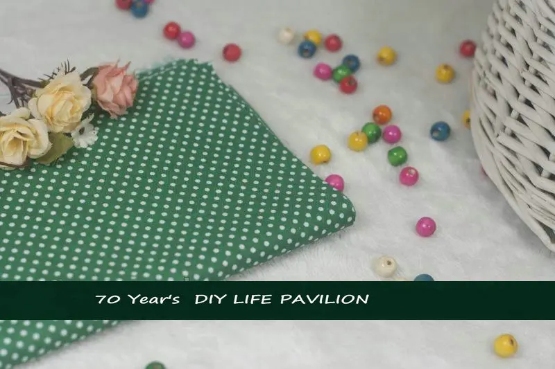 Женская хлопковая ткань зеленая в горошек с цветочным принтом четверть пучка