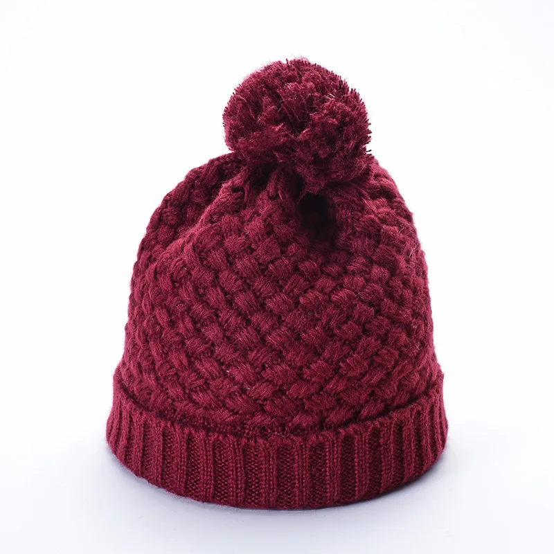

autumn winter couples plus velvet knit hats Men and women Skullies Beanies outdoor thick warm Twist Weaving pompom cap Z173