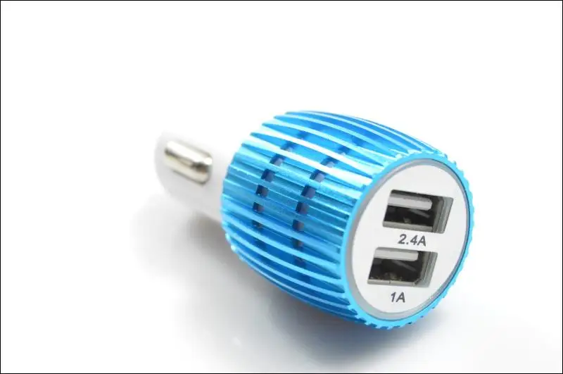 Автомобильное зарядное устройство Реального 2.4A/1A 2 USB Алюминиевый Зарядное