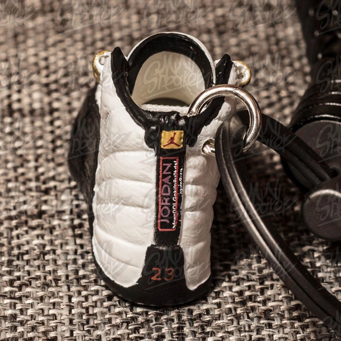 Кроссовки AIR Taxi AJ12 gold Jordan 12 стерео 3D модель брелок подвеска на Рюкзак