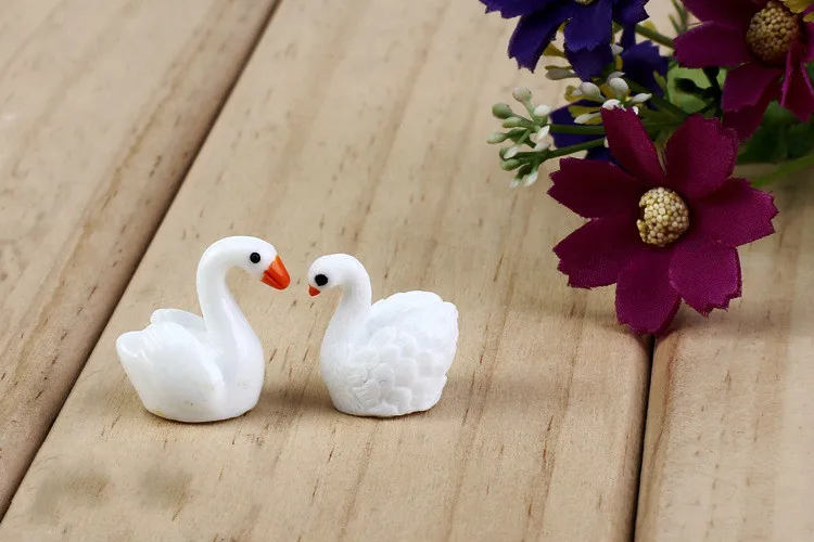 

2 шт./лот украшения из смолы микро Ландшафтные украшения Миниатюрный Сад креативный подарок украшения Лебедь для миниатюрного сада фея