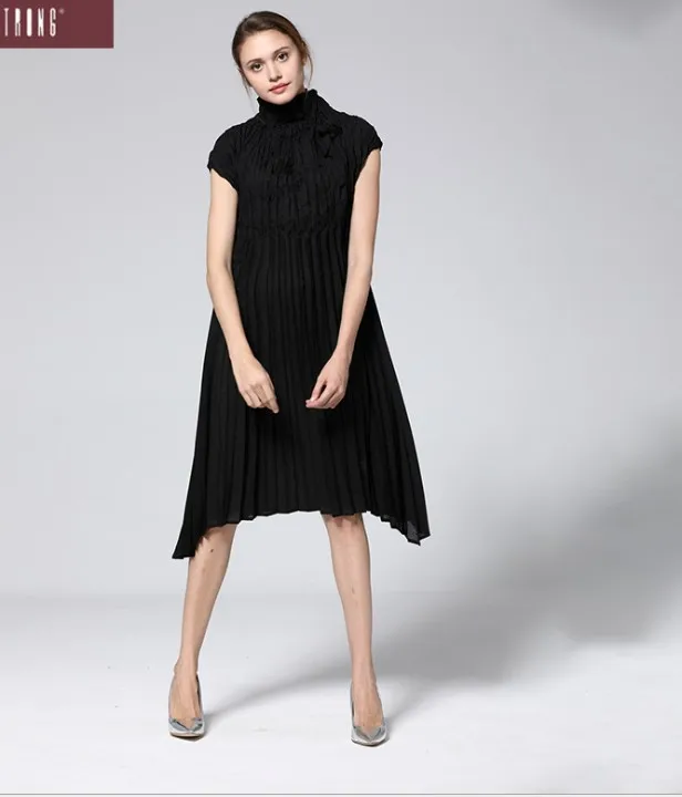 Лидер продаж однотонное плиссированное платье с коротким рукавом и высоким