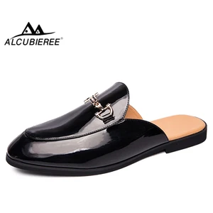 Модные мужские мюли ALCUBIEREE для взрослых, Повседневные слипоны, обувь из лакированной кожи для курения, однотонные лоферы, мужские Тапочки