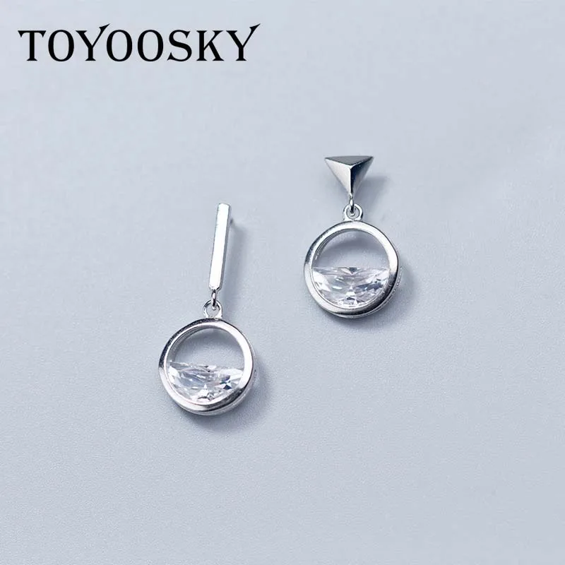 TOYOOSKY S925 Серебряные треугольные асимметричные серьги полукруглые с кристаллами