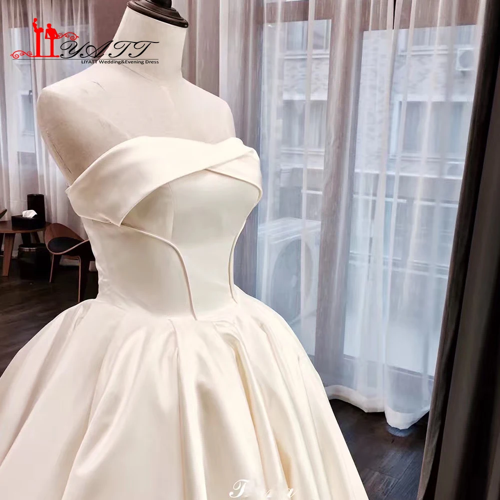 2017 новое поступление Слоновой Кости Атласный соборный поезд Роскошные