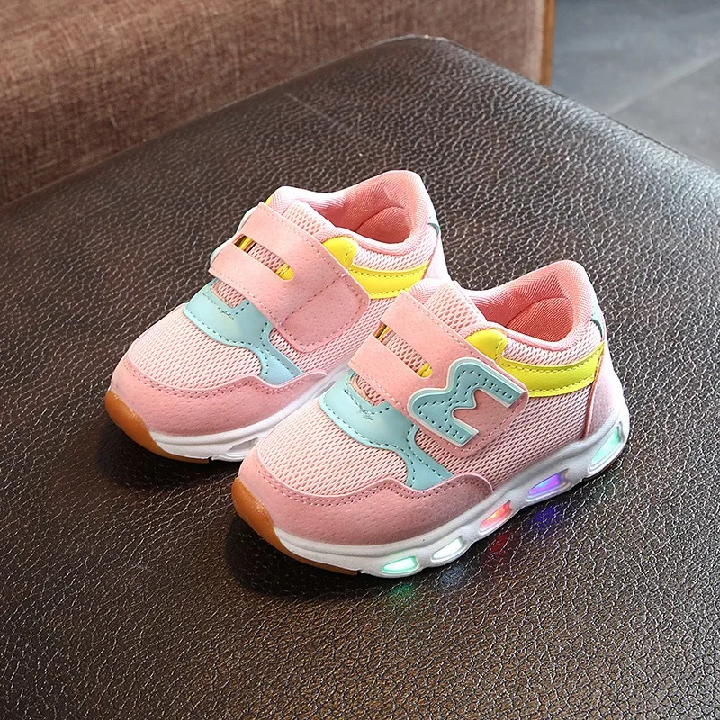 Детские кроссовки со светодиодной подсветкой для мальчиков и девочек спортивная