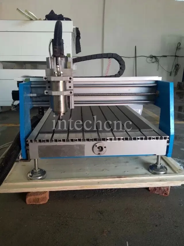 Хорошее рабочее усилие фрезерный станок с ЧПУ Китай LFG6090 Intechcnc Малый плазменной