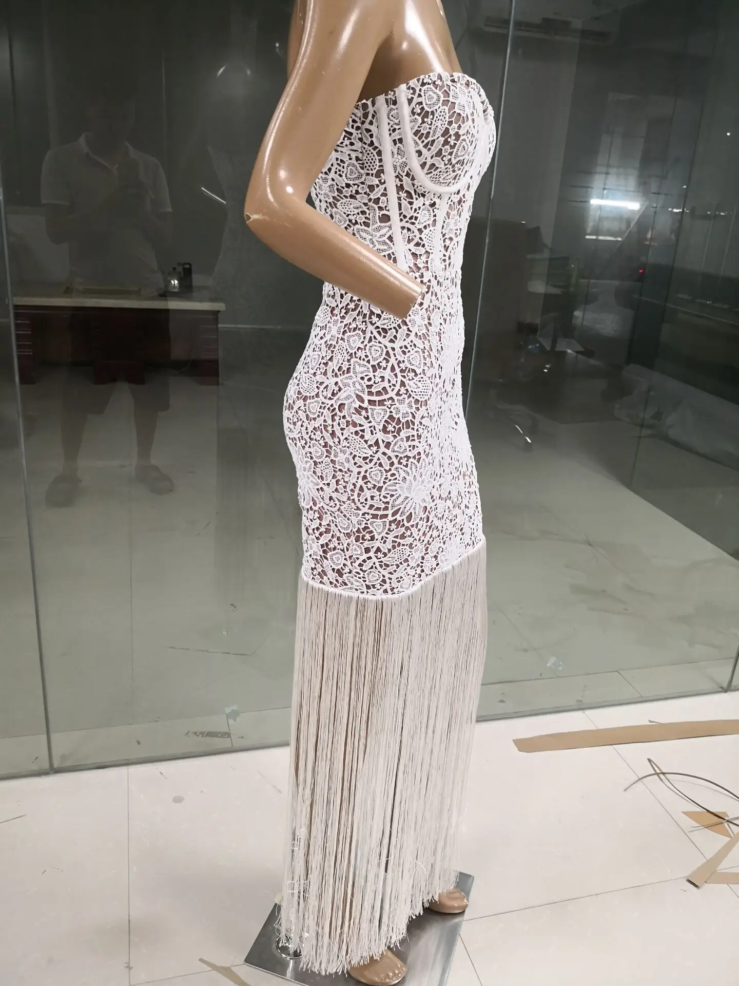 

High Quality White Strapless Lace Tassel Long Rayon Bandage Dress Club Party Elegant Dress