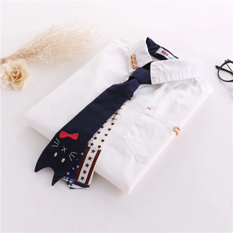 Женская белая рубашка с длинным рукавом и вышитым котом в стиле преппи блузка