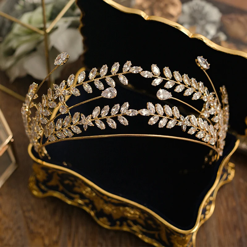 

Bavoen Royal Princess Gold Brides Hairbands Baroque Zircon Brides Tiaras Hairbands Clear Crystal Wedding Hair Accessories