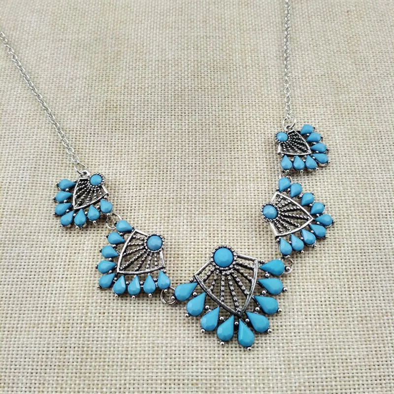 Bohemian Women Blue Resin Water Drop Hollow Out Leaf Flower Pendant necklace Antique Silver Plated Vintage Simple Necklace |