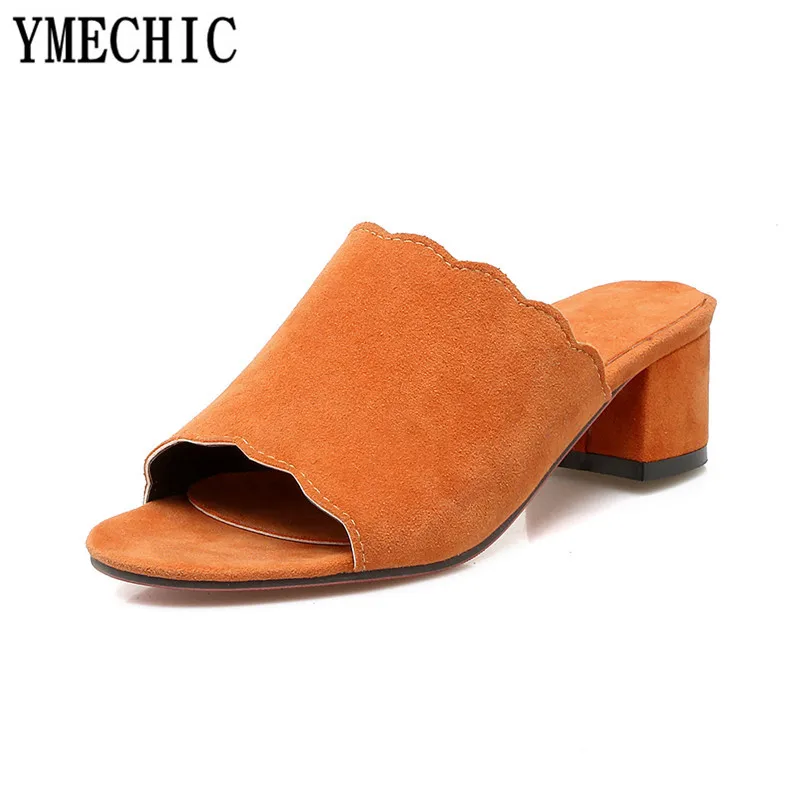Летние женские замшевые шлепанцы YMECHIC 2018 из флока с оборками и квадратным