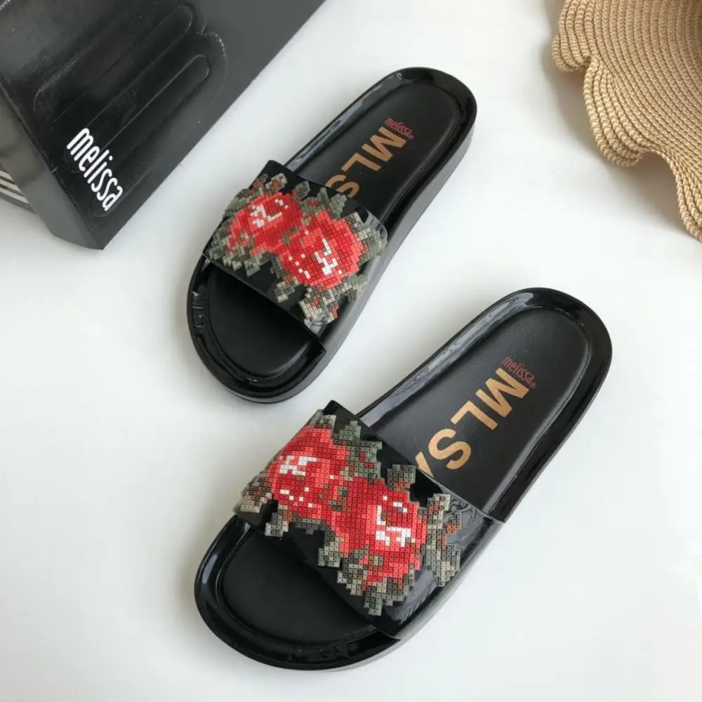 

2019 New Women Melissa Shoes Summer Slippers Non-Slip Rose Slippers Beach Shoes Melissa Women Shoes