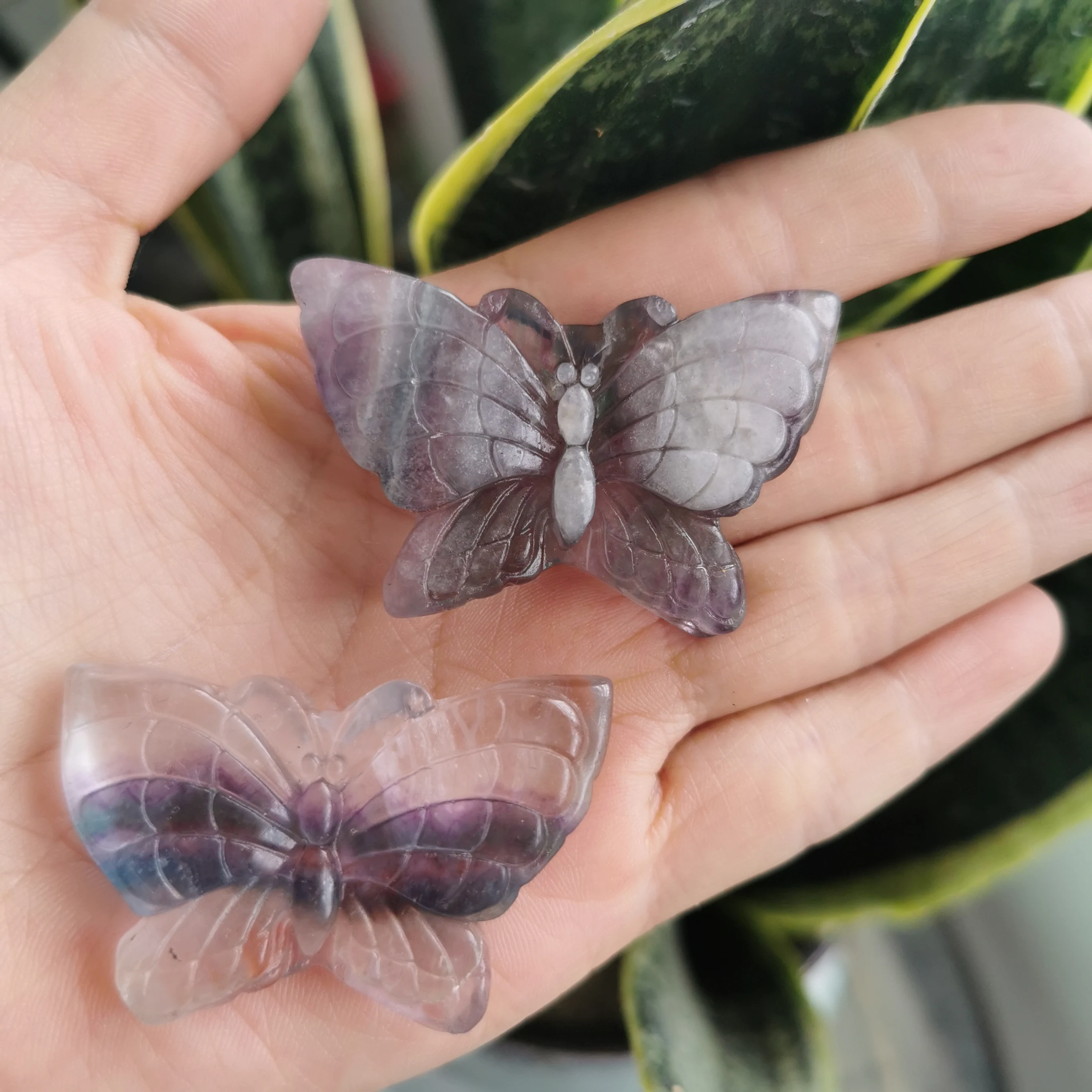 

1PC Beautiful Natural fluorite Quartz Crystal Butterfly Hand Carved Mineral For Decoration Reiki Gifts