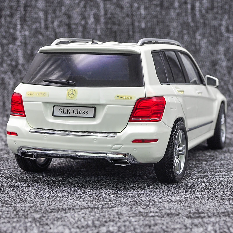 Литье под давлением 1:18 роскошная модель Benz GLK300 автомобили сплав статическая