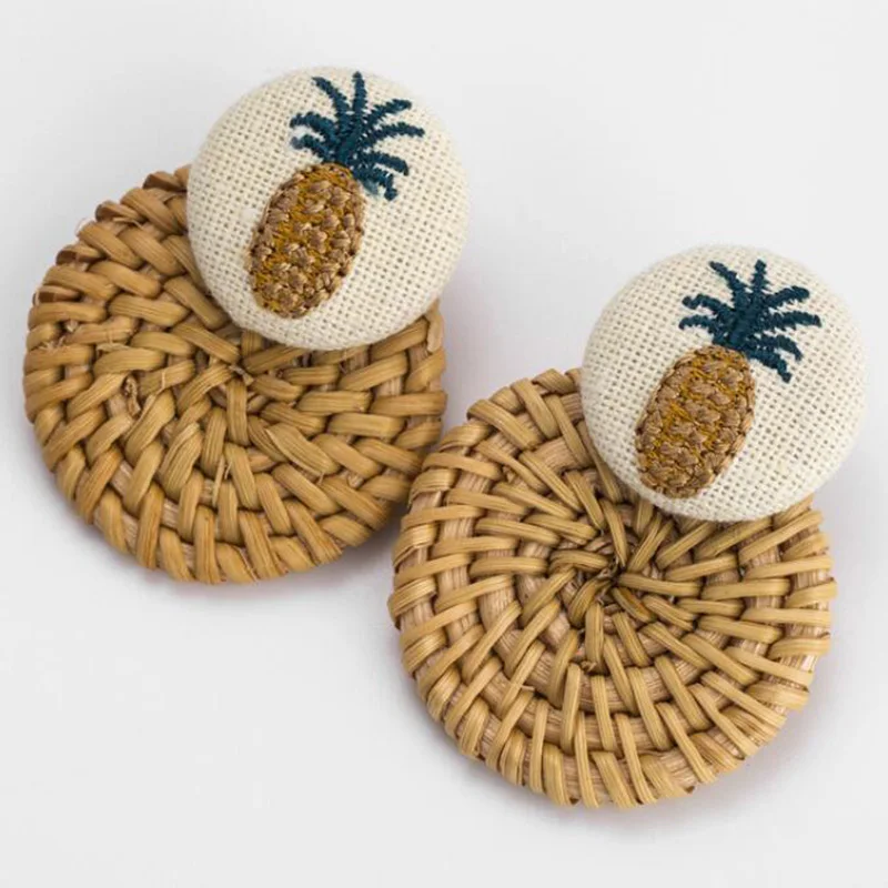 

Handmade Pineapple Drop Earrings For Women Wooden Straw Weave Rattan Earrings Big Round Wedding Trendy Dangle Jewelry2019
