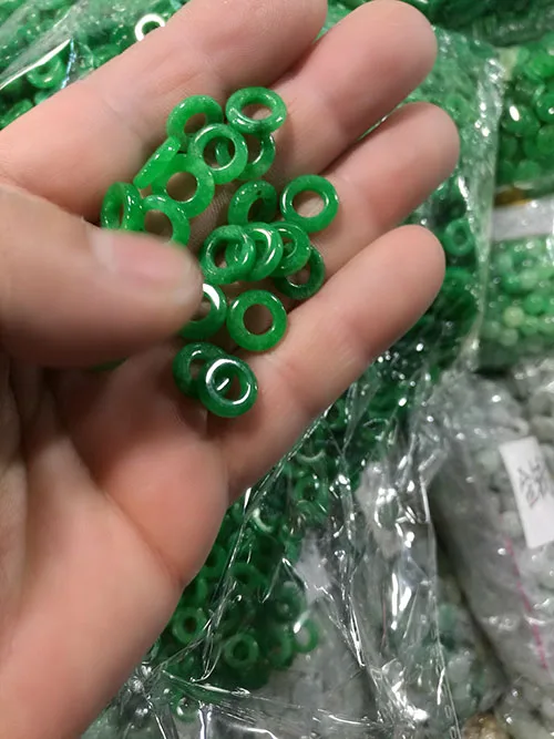 DIY fine jewelry jade green huan Burma parts genuine hand goods every year more than manufacturers selling pendant |