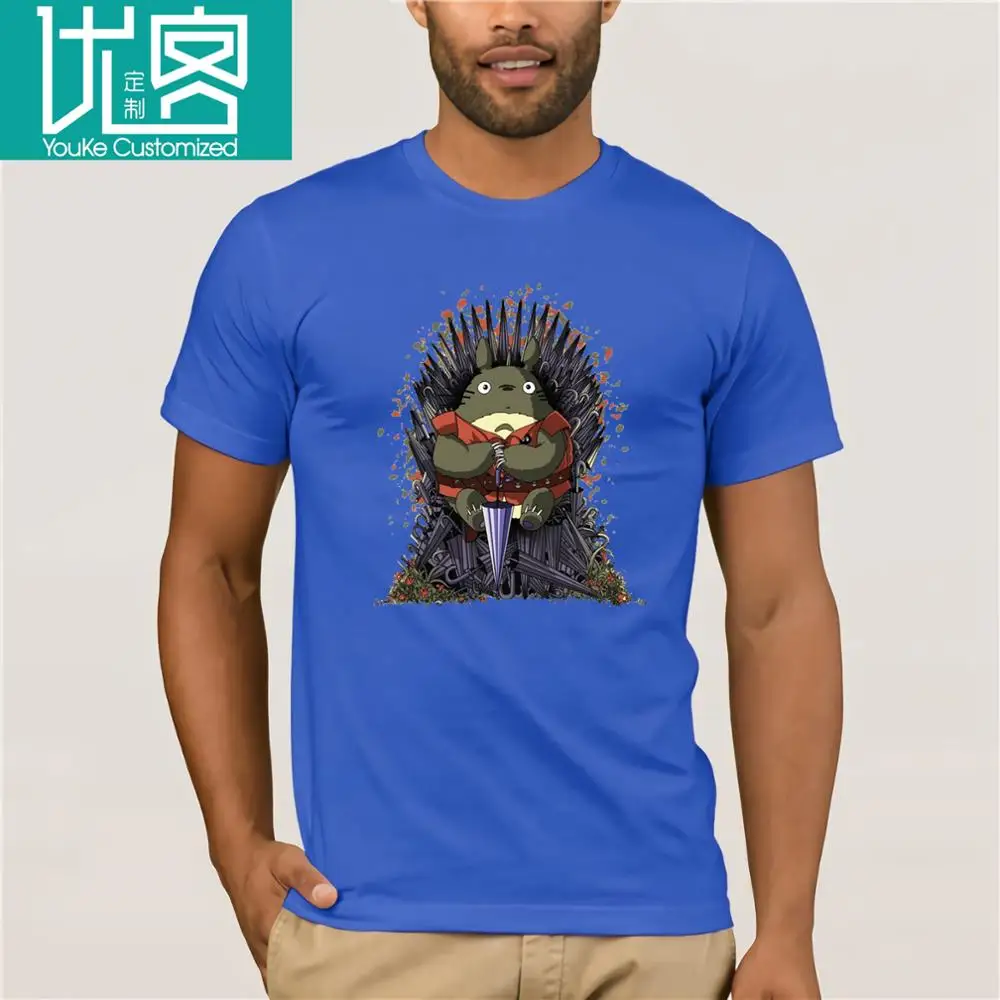 Мужская футболка с изображением престолов Тоторо. | одежда