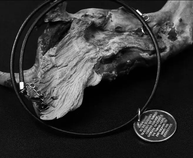 Lengkea jewelry Для мужчин колье мужские ожерелья, ожерелье стерлингового серебра 925 Ретро руки, сложенные для молитвы кулон Для мужчин аксессуары и украшения - Окраска металла: 28 Black rope chain