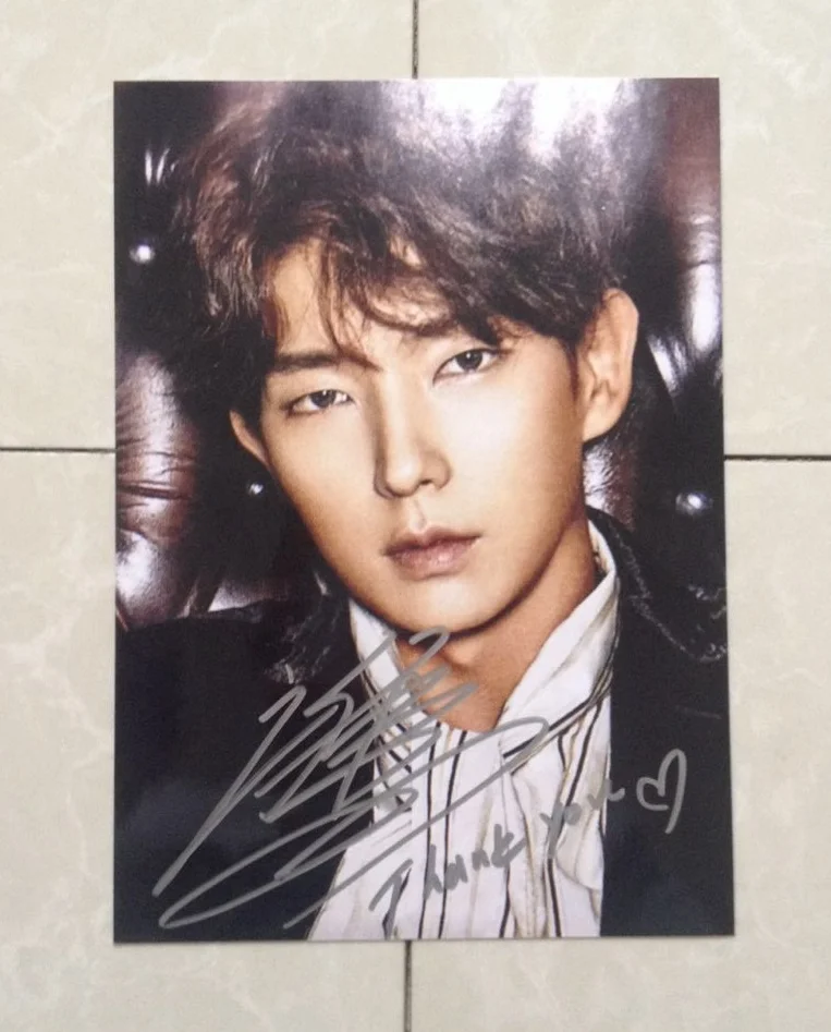 LEE JOON GI Joongi Lee Joongi с автографом, подписанное оригинальное фото 5*7 k-pop 102018C