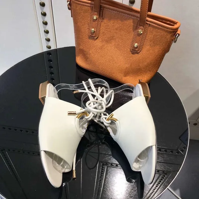 Новые сандалии на плоской подошве с перекрестной шнуровкой женские кожаные