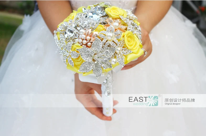Yellow brooch bouquet bride holding flowers wedding decoration items mini Bride 's Bouquet Bridesmaid Flower | Свадьбы и