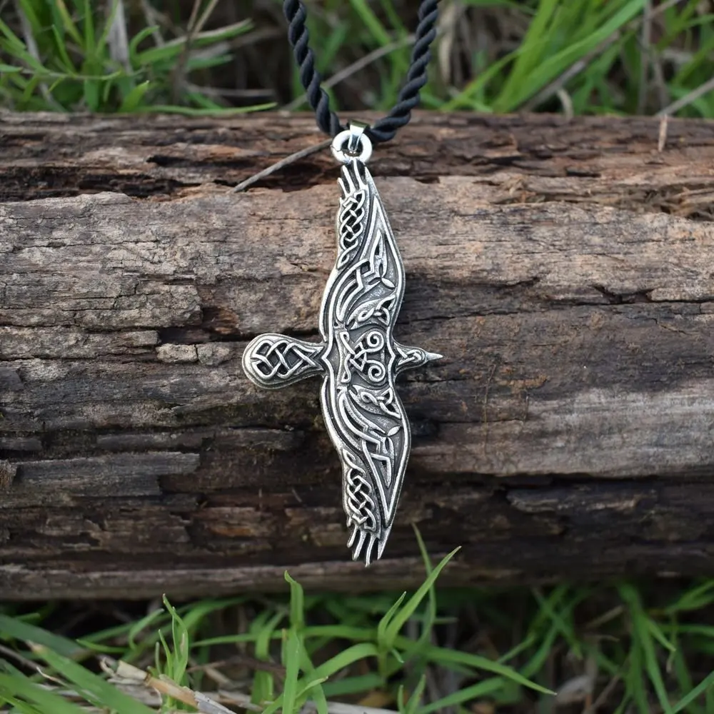 SanLan Celtic Knot Raven Pendant Necklace | Украшения и аксессуары