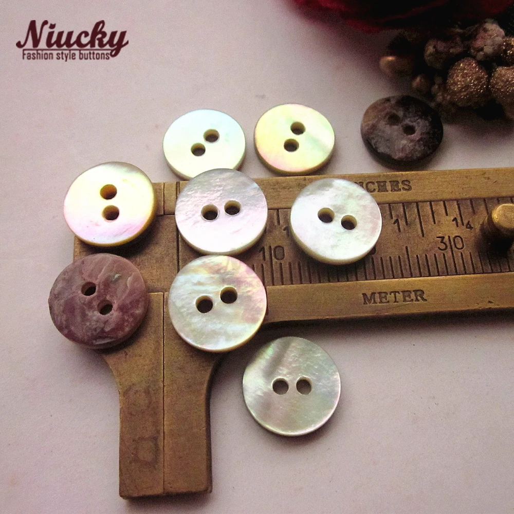 Niucky 10 мм 16L T3 класс 2 отверстия Akoya, пуговицы для одежды, натуральный корпус, швейные принадлежности, S0101-052