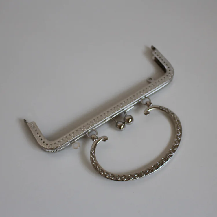 DoreenBeads 1 шт. античная бронза кошелек с бусинами сумка металлическая Арка Рамка