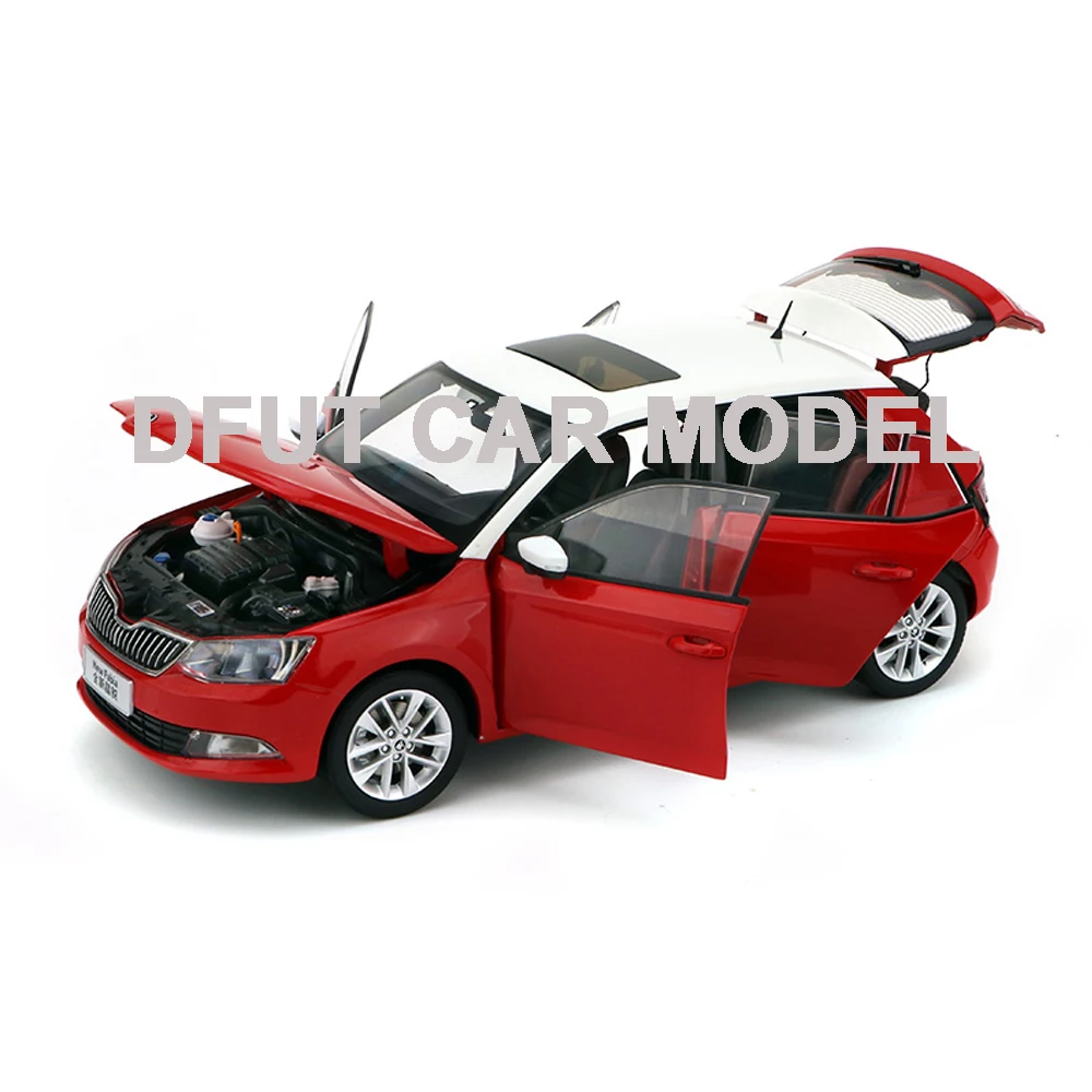 Литое колесо 1:18 модель автомобиля Фабиа из сплава детские игрушечные машинки