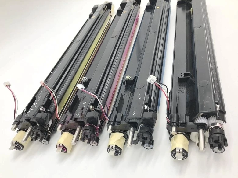 4х восстановленный блок разработчика с разработчиком для цифрового цветного