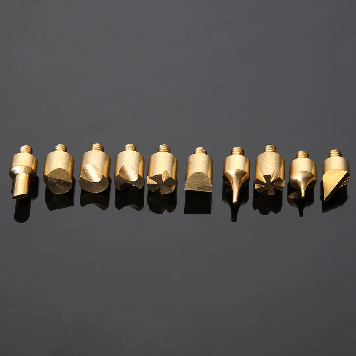 Паяльник набор из 28 наконечников и трафаретов для выжигания по дереву |