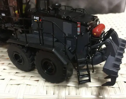 Редкие литые под давлением игрушки модель DM 1:50 гусеница кошка 18M3 двигатель грейдер Инженерная техника 85522 для мужчин подарок, коллекция, украшения