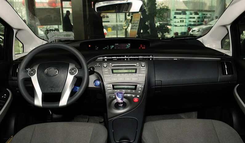 SilverStrong 2DIN автомобильный DVD gps для Toyota Prius 2009 2013 LHD Navi радиоприемник с Bluetooth радио