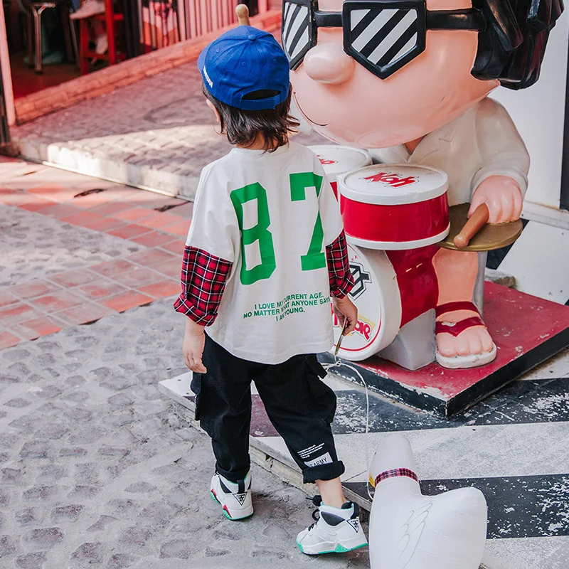 2019 Spring and Autumn tide boy's sweater children's color matching plaid round neck baby shirt boy cotton T-shirt | Мать и