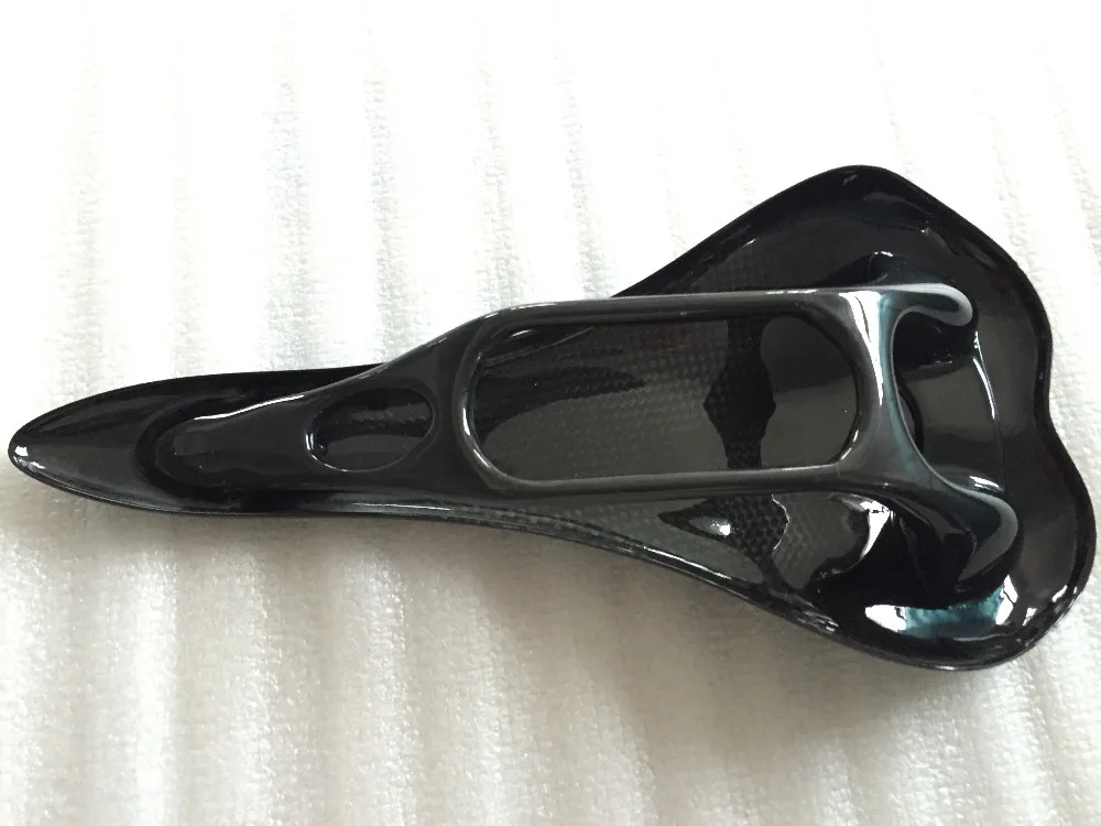 Новейшее глянцевое полностью углеродное седло OEM 3K для дорожного велосипеда
