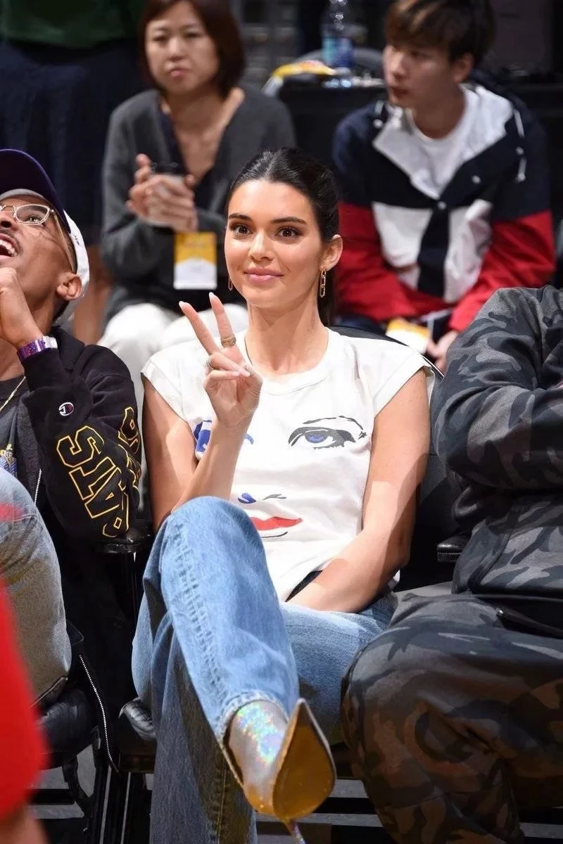 Увядшие женские джинсы Kendall Jenner того же дизайна потертые винтажные джинсы с высокой талией рваные джинсы для женщин в стиле бойфренд