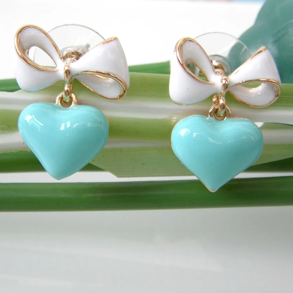 Серьги гвоздики в форме сердца Navachi белые синие эмалевые желтые опт бесплатная