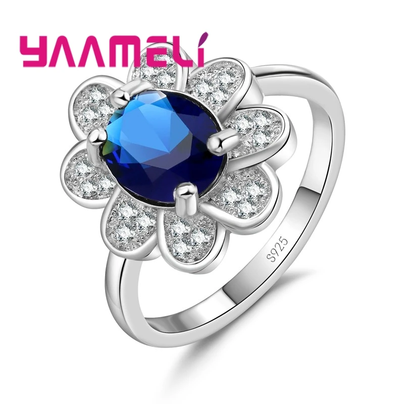 

Женское кольцо из серебра 925 пробы, с фианитом