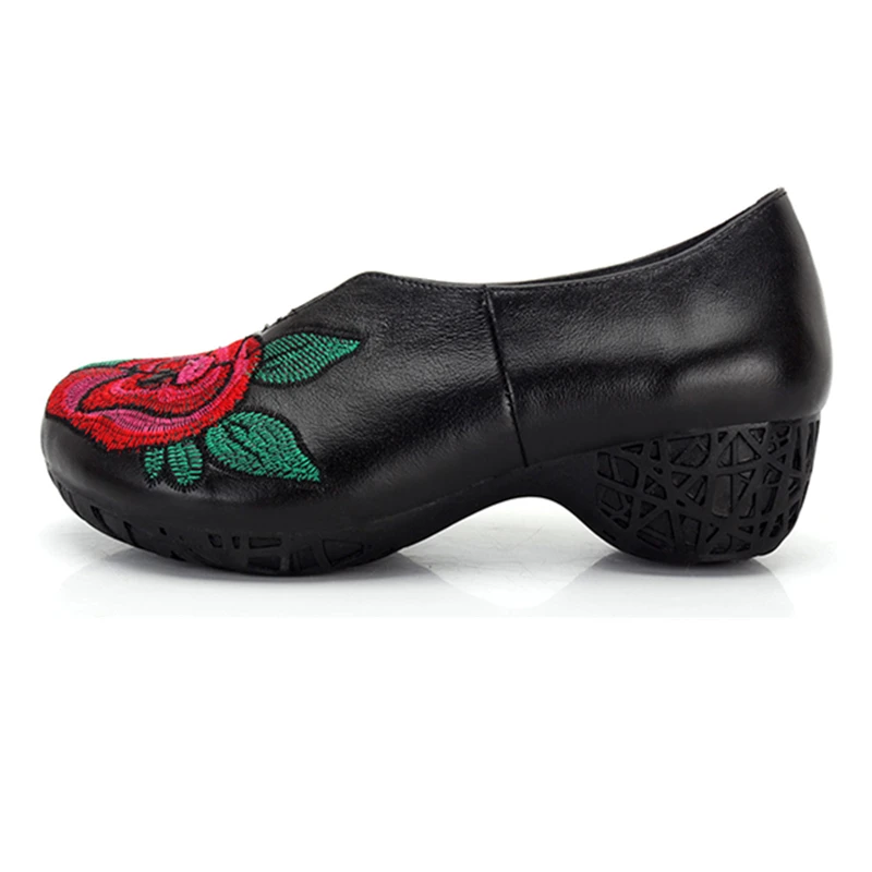 

YAERNI Women Leather Pumps Embroidery Rose Flower 5 CM High Heels Women Set Foot Lazy Shoes Handmade Flower Shoes E483