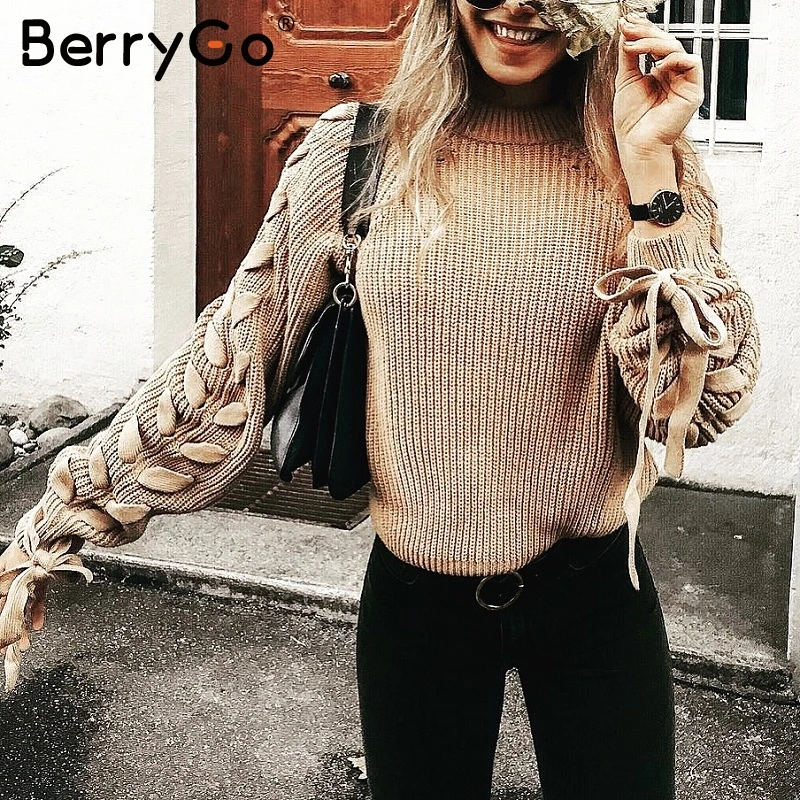 Вязаный женский свитер BerryGo с круглым вырезом и шнуровкой цвета хаки