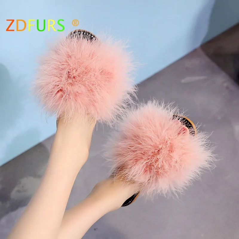 pink ZDFURS*/; женские тапочки со страусиными перьями; пушистые летние шлепанцы на плоской подошве; Домашние Вьетнамки; пушистые Повседневные Вечерние пляжные шлепанцы - Цвет: pink