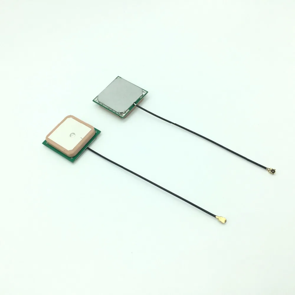 ГНСС gps ГЛОНАСС антенна 28дБ с высоким коэффициентом усиления керамическая патч внутренняя gps глонас антенна 1575,42 МГц 28*28*7 мм разъем IPX